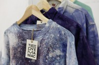 Кастомайзинг одежды Tie-Dye Maniac